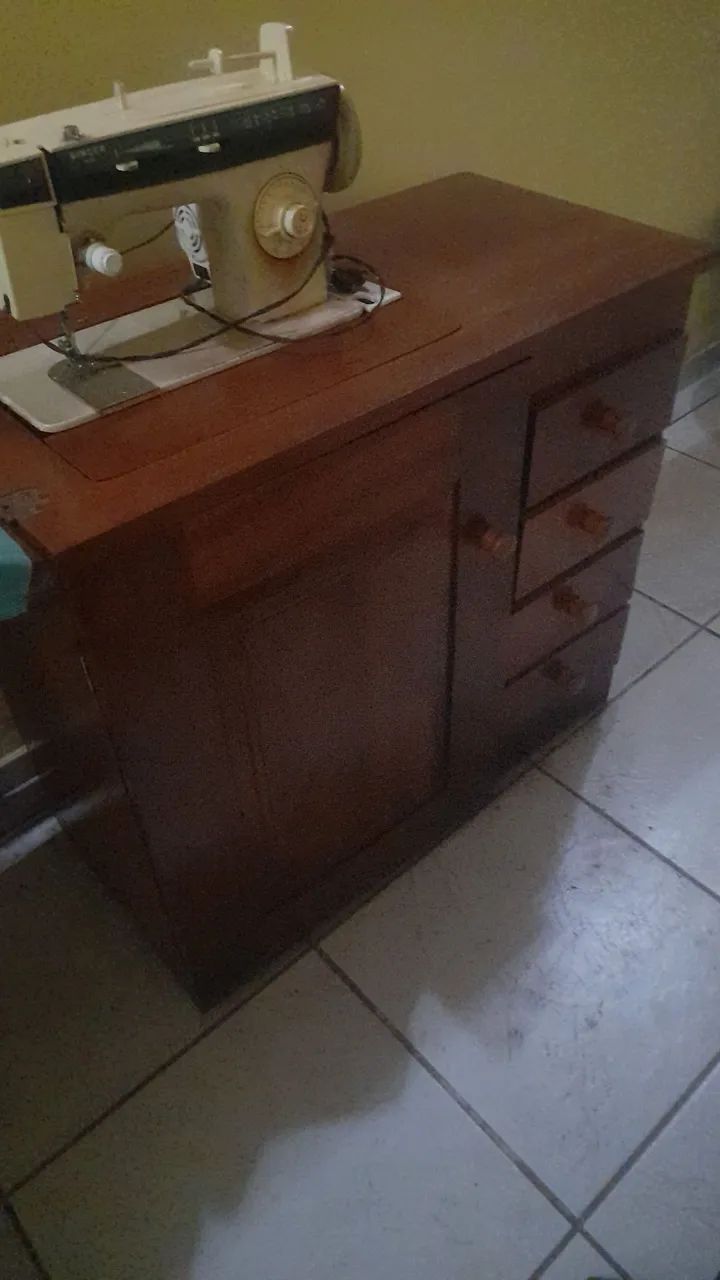 Máquina de costura - Foto 2