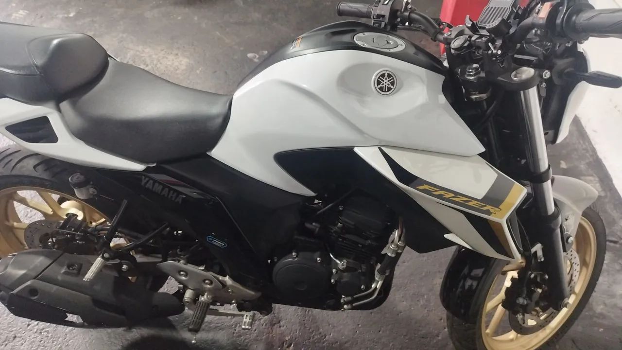 Fz25 ano 2025