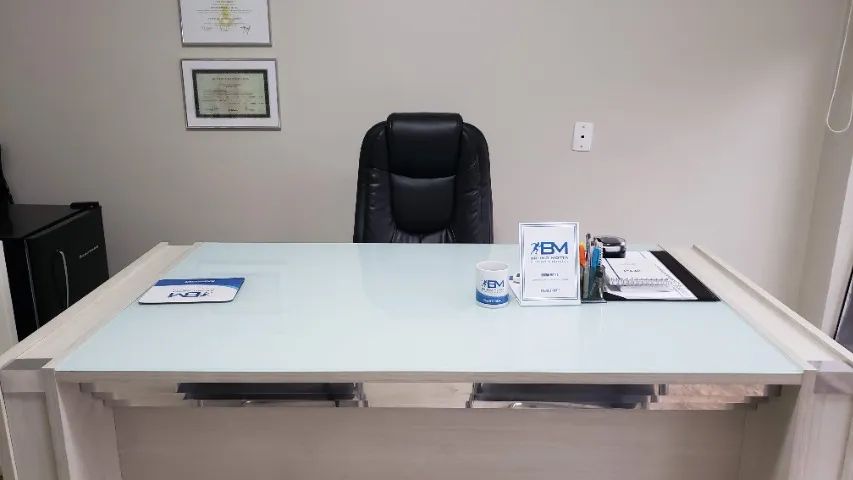 Mesa p/ Escritório c/ Vidro Branco (Edição Limitada) - Foto 4