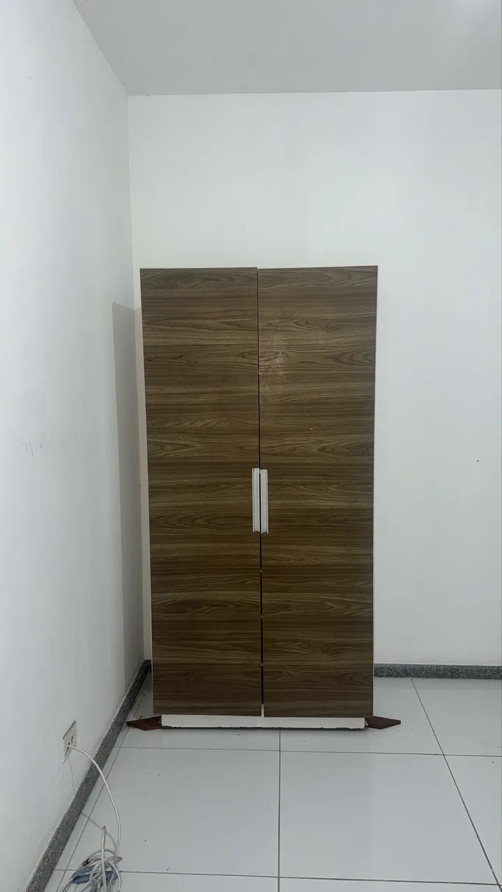 Armário Multiuso 2 portas 6 prateleiras 
