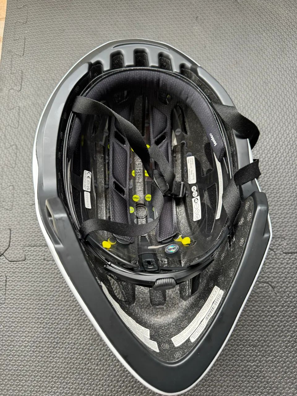 Capacete aero Giro Aerohead mips  - Foto 4