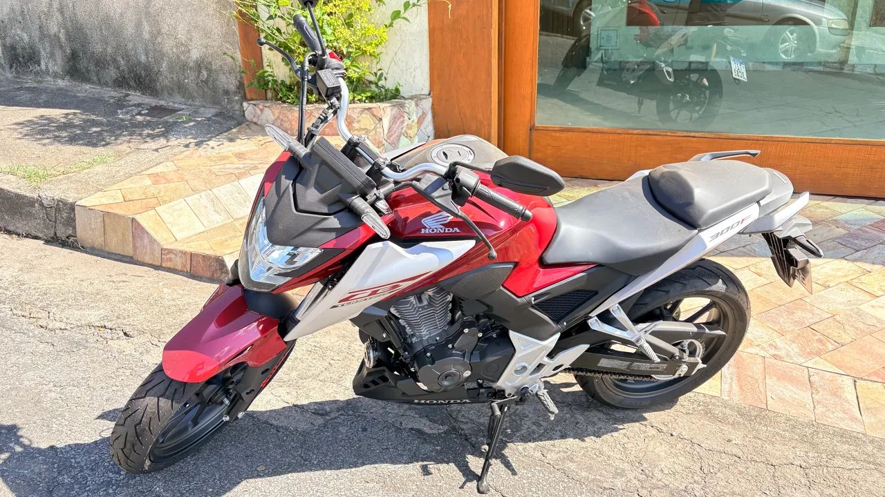 Vendo Honda CB300f ABS - Foto 2