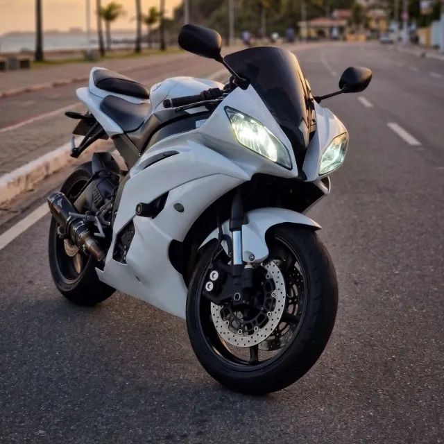 Yamaha R6 600cc - PEGAR E ANDAR