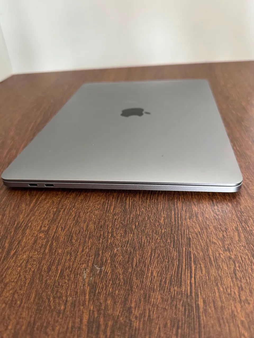 Vendo Macbook Pro 2019 touch bar - Foto 4