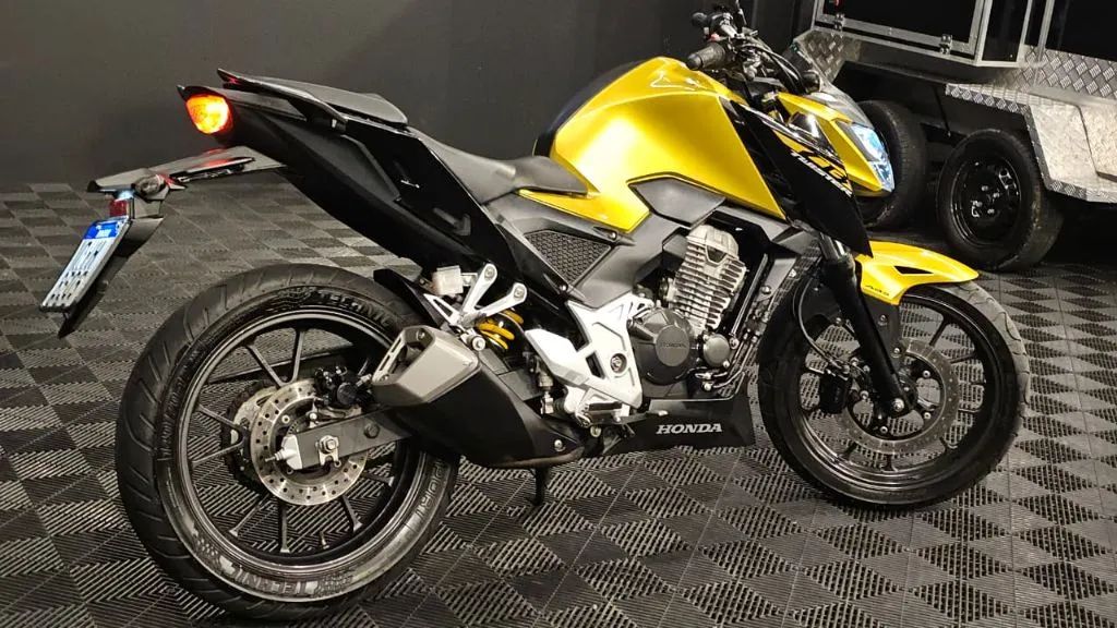 CB 300F Twister Flex 2023 Dourada - Foto 5