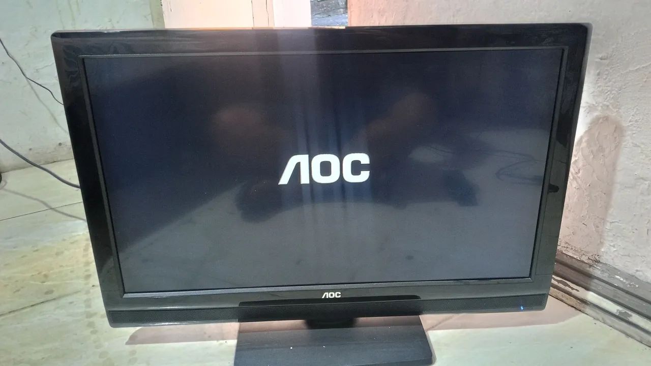 TV AOC LCD 32 POLEGADAS FUNCIONANDO PERFEITAMENTE  - Foto 2