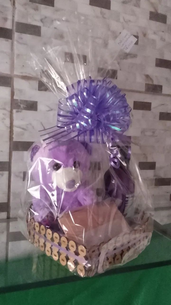 Cesta com Hidratante NativaSpa e urso pelúcia 