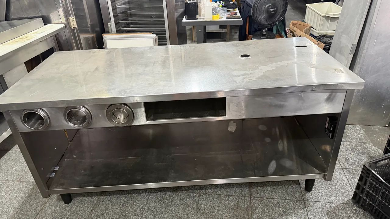 Balcão de aço inox 