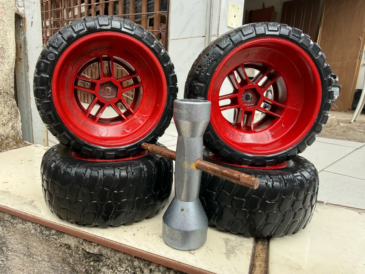 Rodas 17mm traxxas - Foto 2