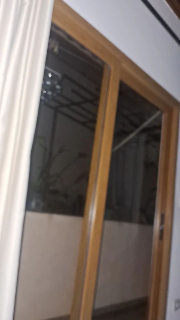 oira de aluminio cor madeira