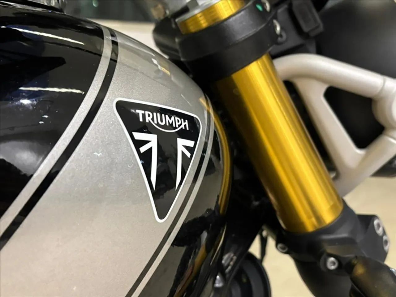 TRIUMPH SCRAMBLER 400 X - Foto 4
