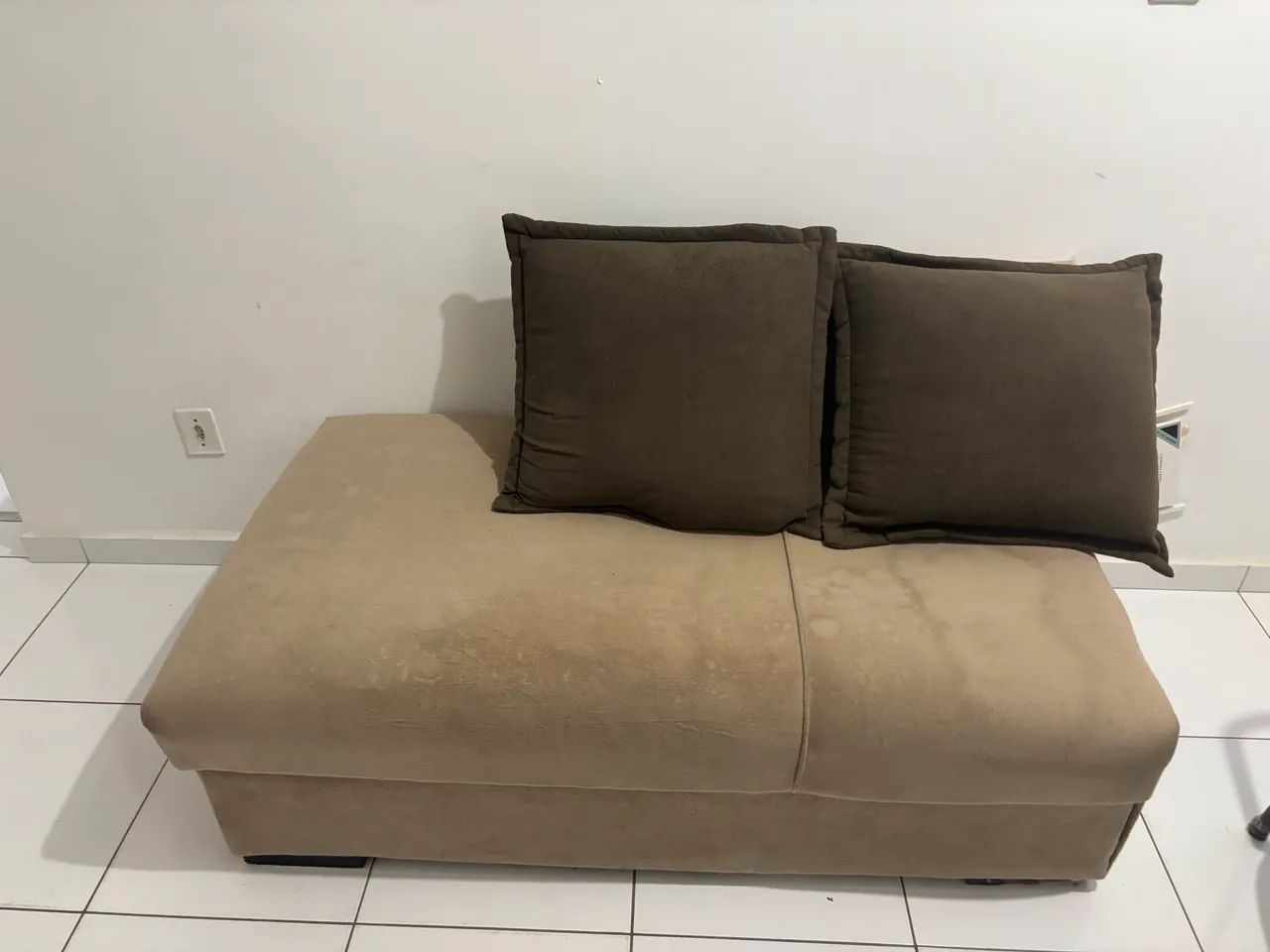 Sofá em L com almofadas  - Foto 4