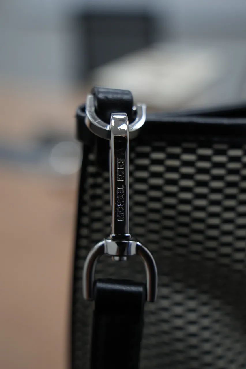 Bolsa Michael Kors Preta Grande - Foto 4