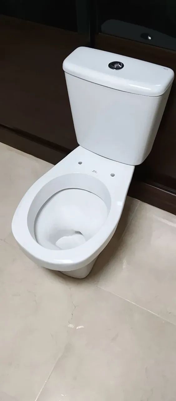 Vaso sanitário acoplado Deca 