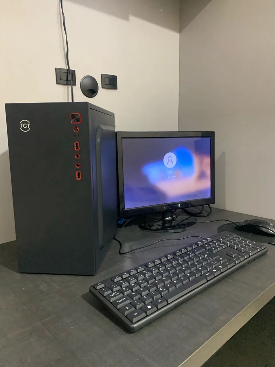 Computador Intel core i3 com monitor completo 