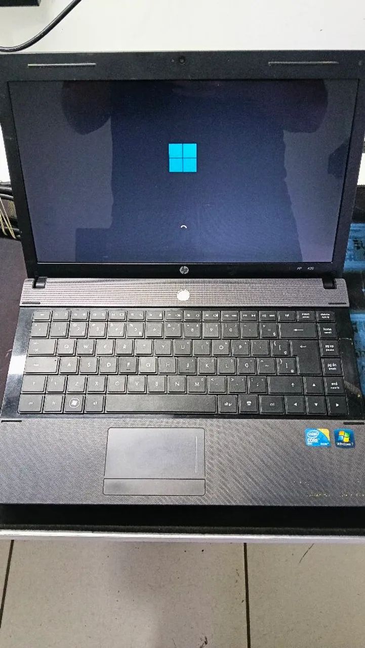 Notebook Hp 420 com defeito 