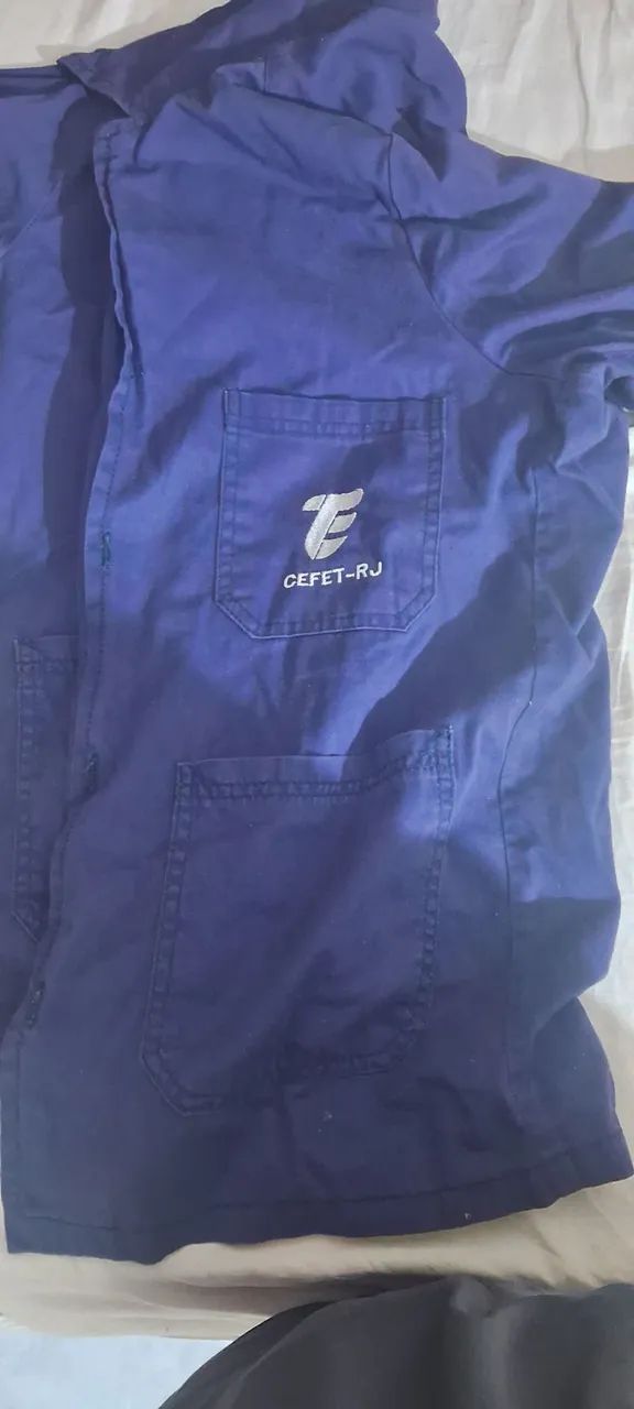 Vendo jaleco Cefet-rj tamanho: PP
