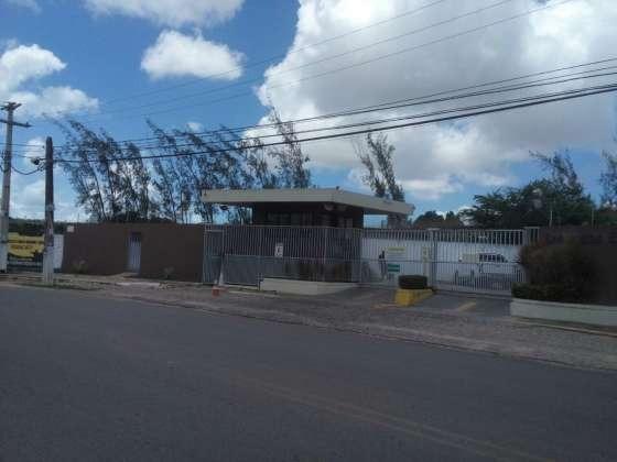 Vendo excelente apartamento todo reformado e mobiliado com garagem coberta 2/4 no planalto - Foto 6