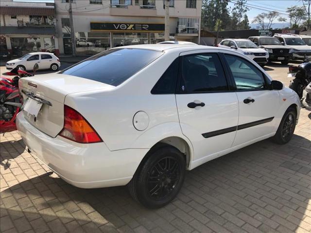 Ford Focus 2.0 Ghia Sedan 16v - Foto 6