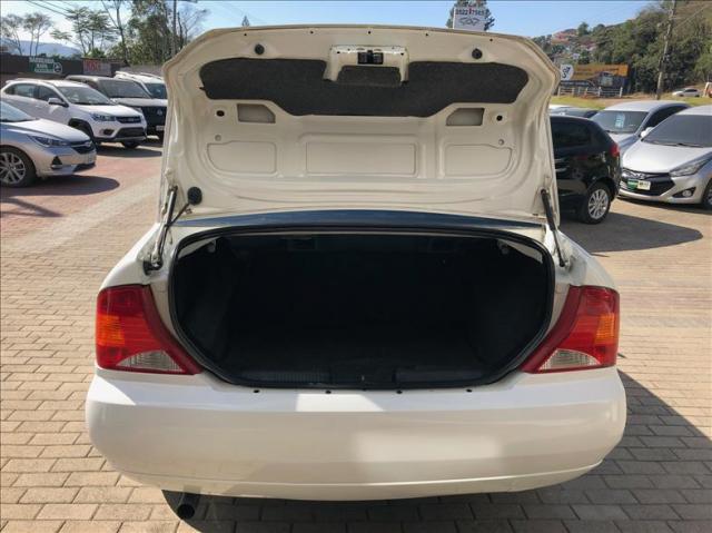 Ford Focus 2.0 Ghia Sedan 16v - Foto 7
