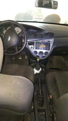 Ford Focus 2.0 - Foto 2