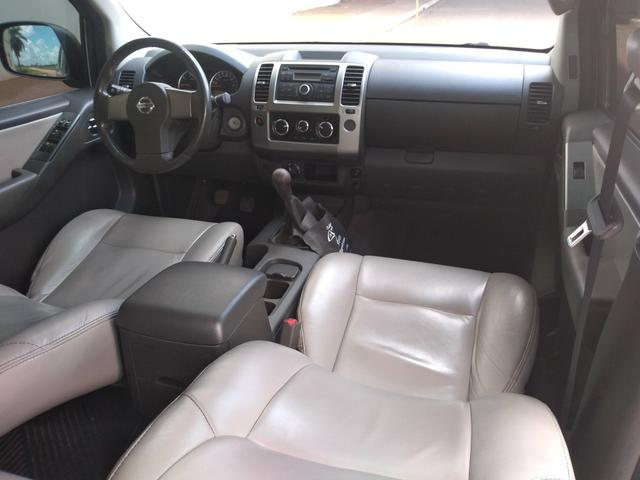 Frontier cd sv attack 4x4 2.5 diesel mt 14-14 - Foto 6