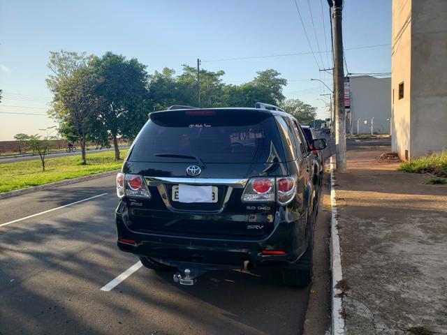 Toyota Hilux SW4 - Foto 4