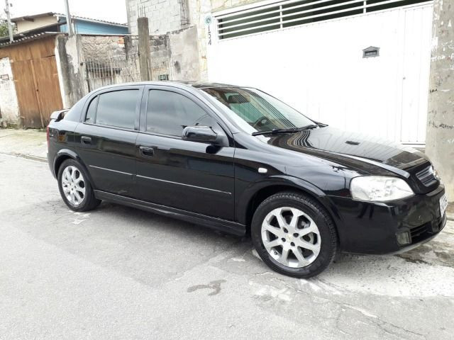 Astra Hatch Advantage 2.0 8V - 2011 - Único Dono