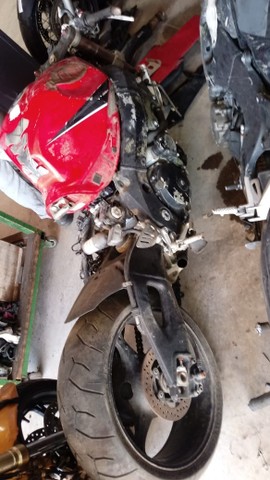 Sucata de moto para retirada de peças Suzuki SRAD 1000 2011 - Foto 4