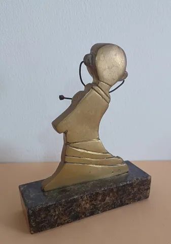 Antiga escultura em bronze - 17 cm - Foto 2