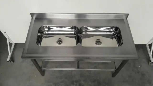 Pia industrial em inox com duas cubas