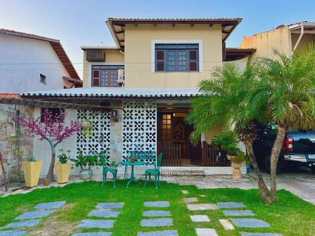 Casas à venda na Avenida Edilson Brasil Soares em Fortaleza, CE