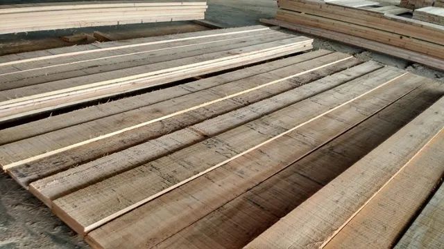 Tabuas de Eucalipto Bruto e Aplainadas  - Foto 3