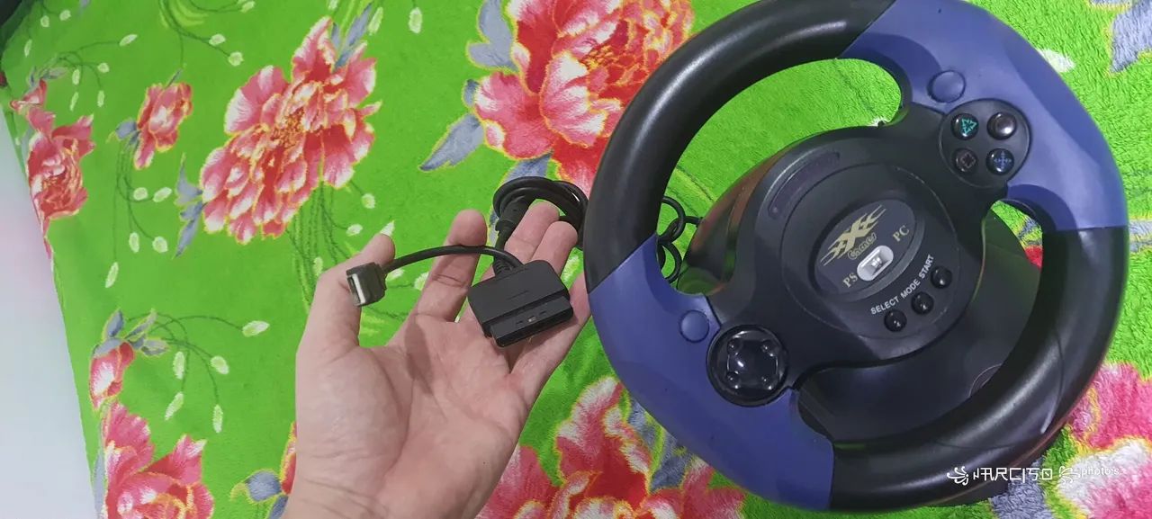 Volante play 2 e pc... 100%