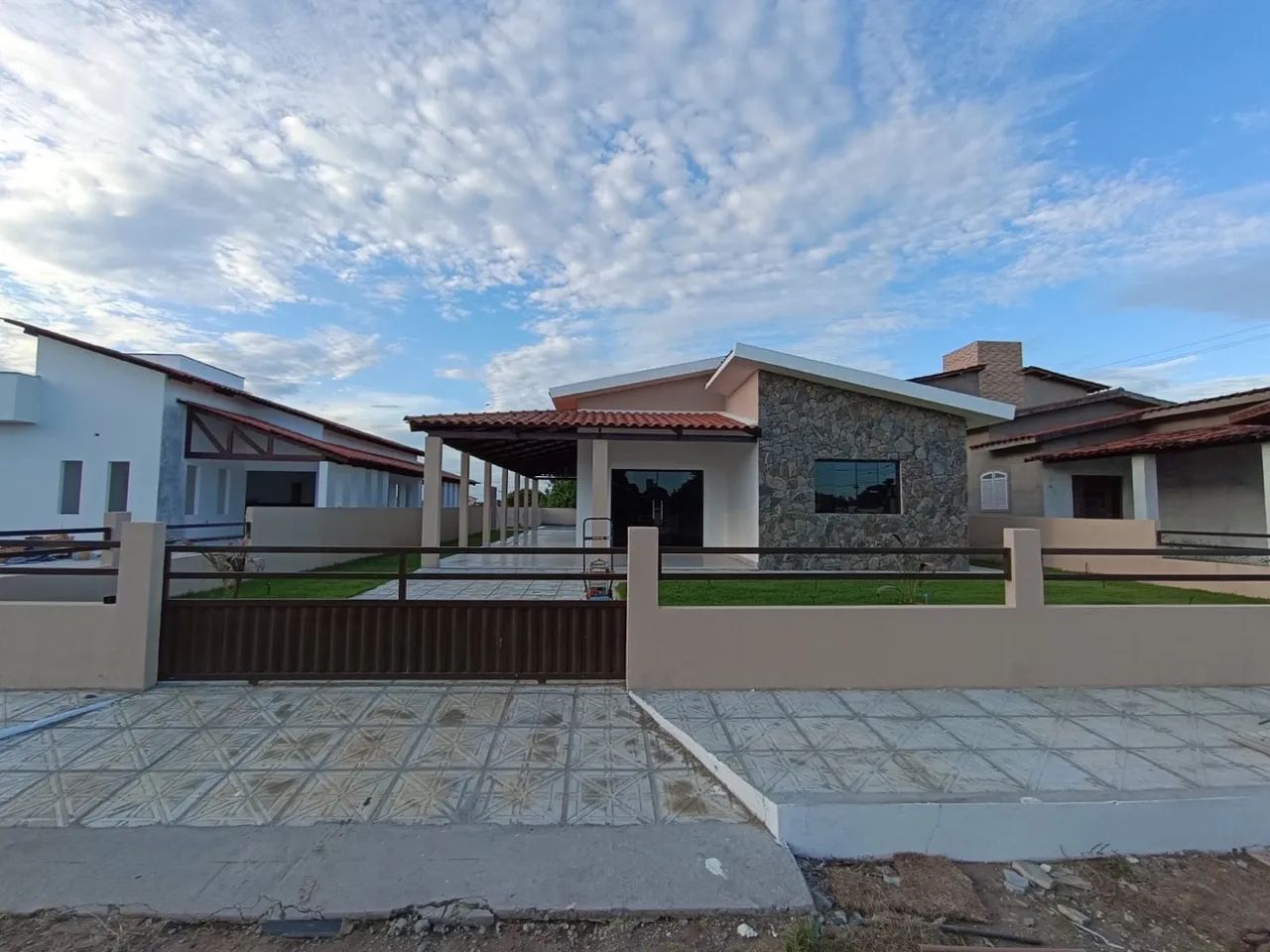 Luxuosa Casa à Venda no Residencial Green Ville, 20 min de João Pessoa