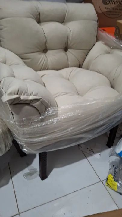 Poltrona decorativa super estofada