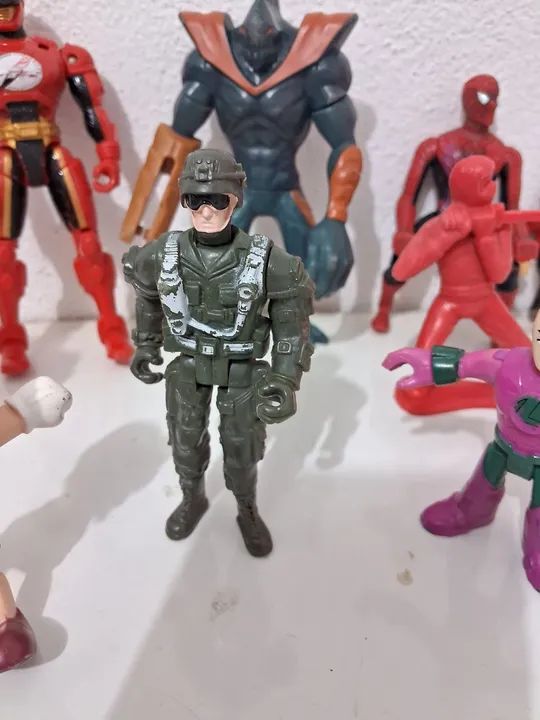 Lote de 10 Action Figures  - Foto 4
