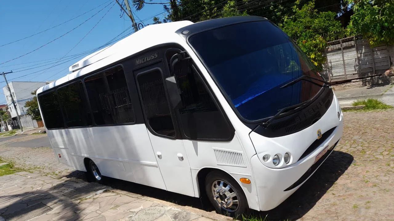 Micro ônibus Mercedes Benz LO 915- rodoviário 