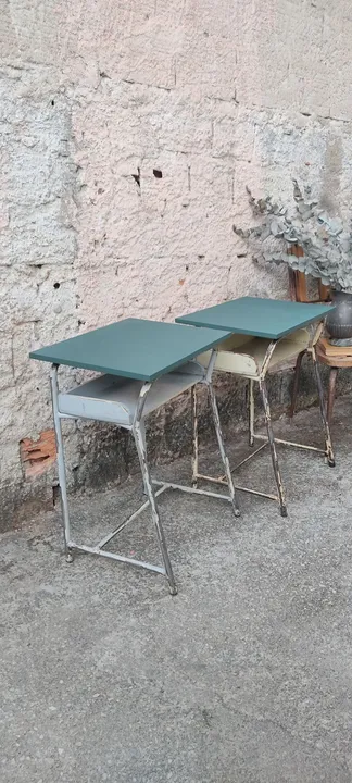 Mesinha de Estudo Vintage - Perfeita para mesinha lateral