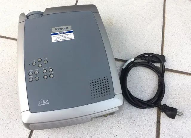 Projetor multimidia Infocus X3 - Funcionando