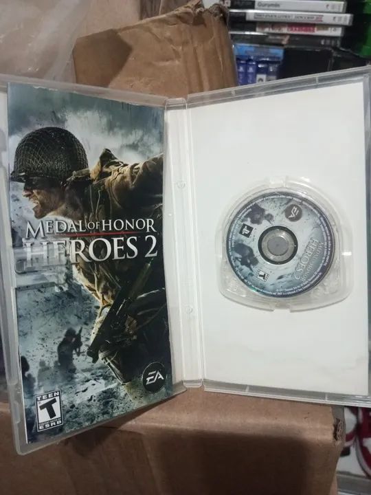 Jogo game Medal of Honor Heroes 2 - Sony PSP - Foto 2