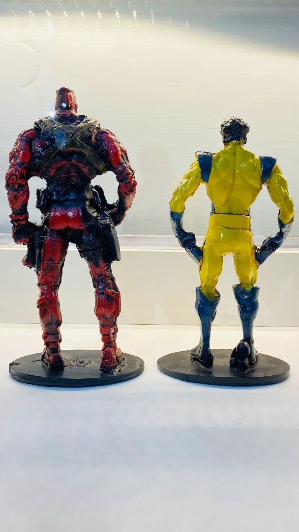 Boneco de Ação Deadpool e Wolverine - Edição Limitada Resina 20cm - Foto 2