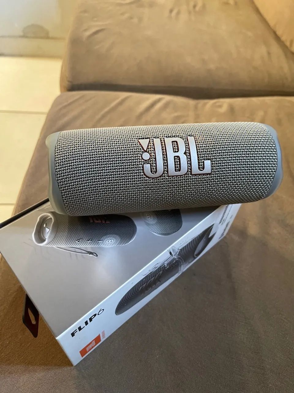 Caixa de Som JBL Flip 6 - Bluetooth - 12h de Autonomia - Foto 3