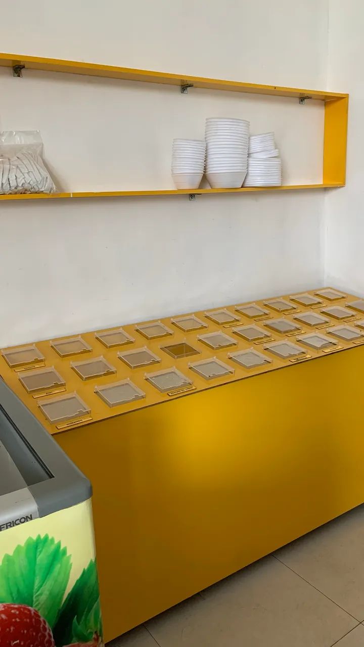 Expositor de complementos para Açaiteria 
