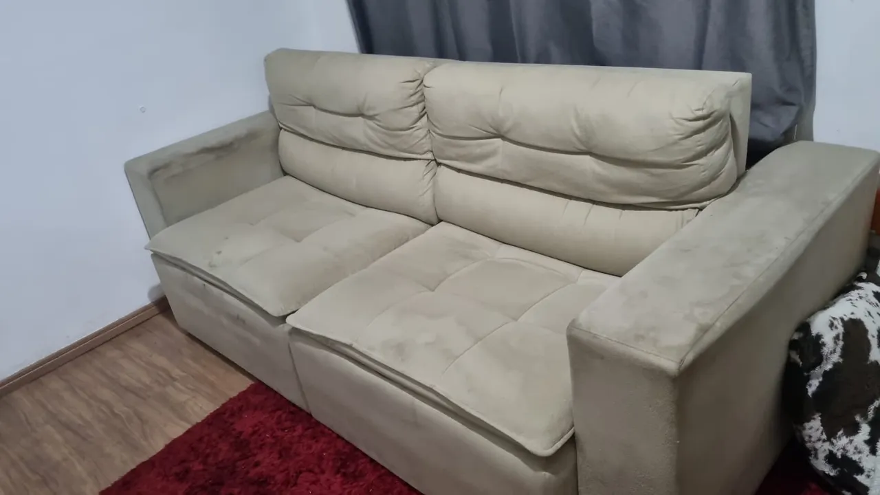 Sofá 4 lugares bege