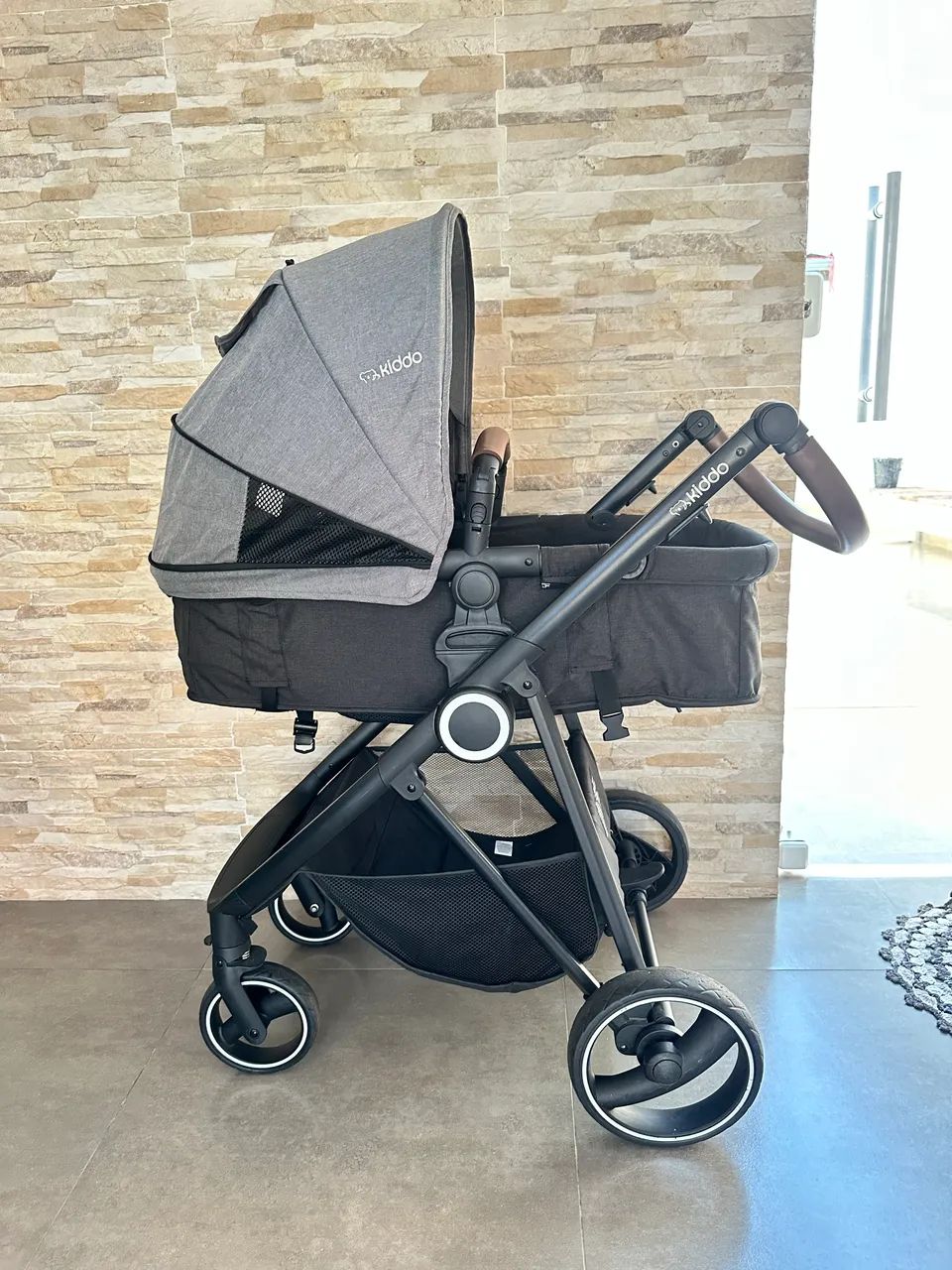 Carrinho De Bebê Cosmos Com Bebê Conforto E Base - Kiddo