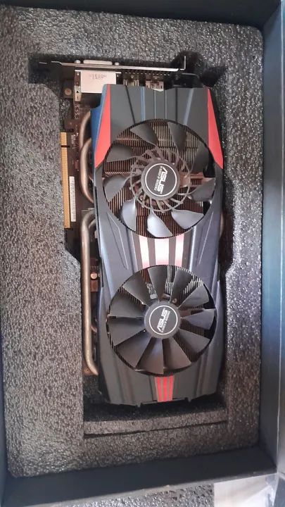 Placa de Vídeo ASUS 