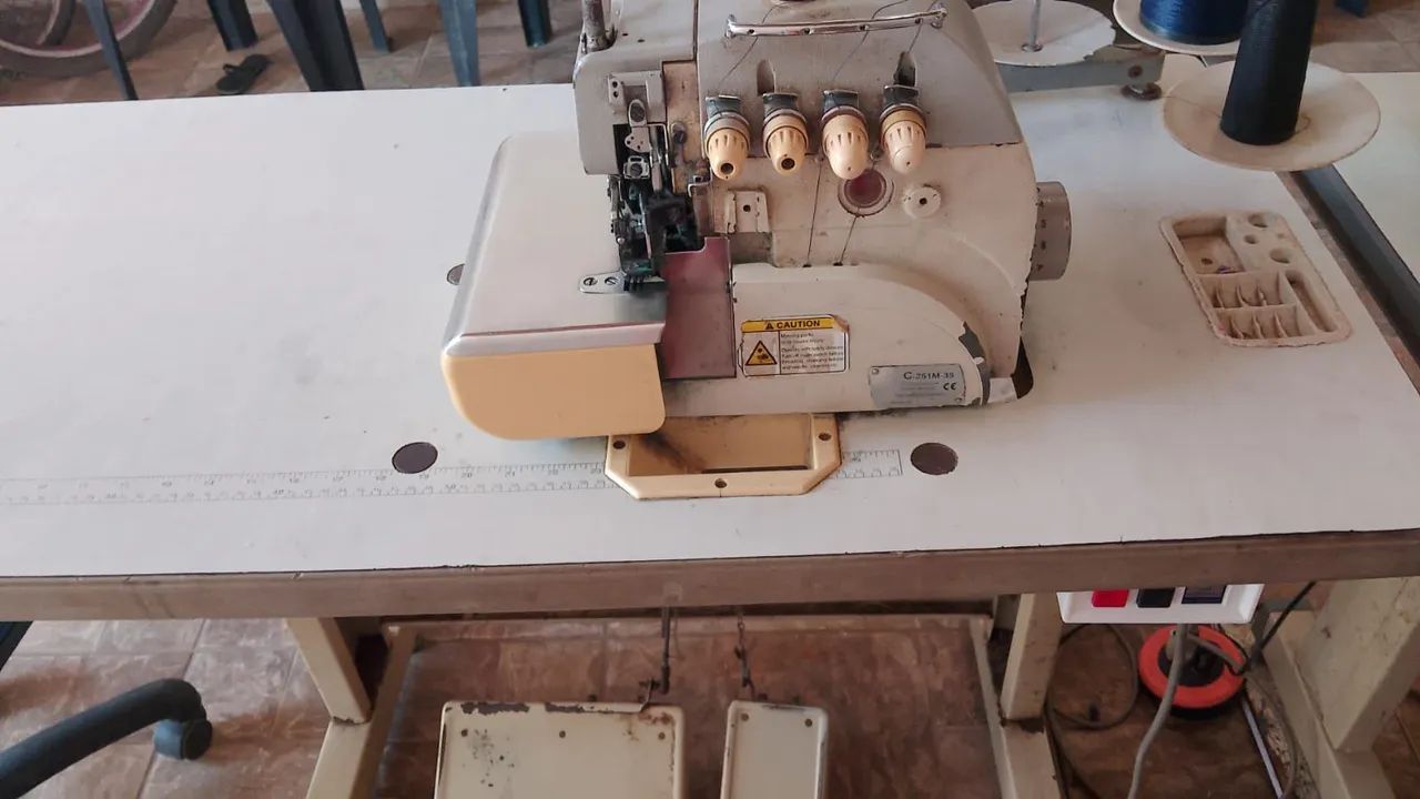 Vendo esta máquina interlock 