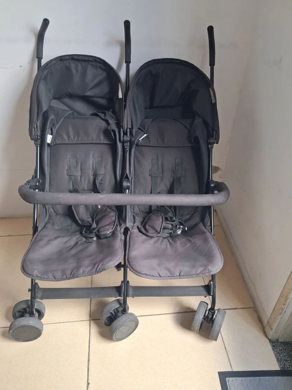 Carrinho de bebê para gêmeos - Foto 2