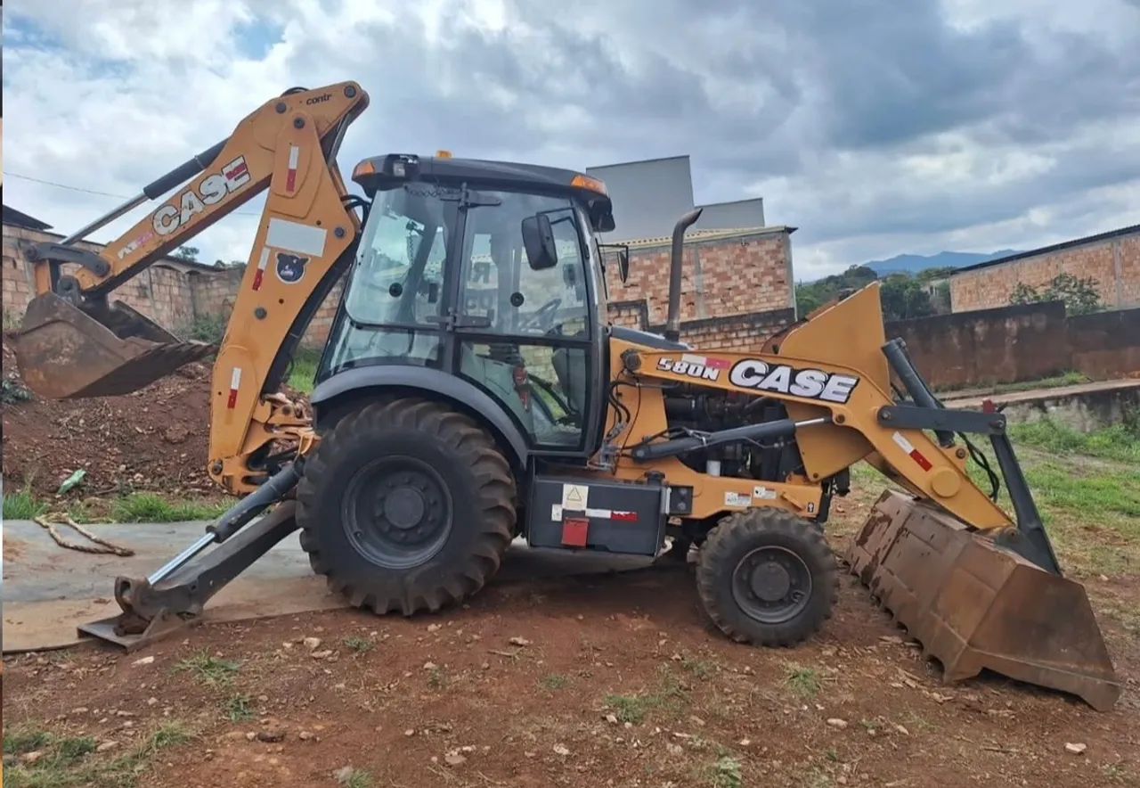 RETROESCAVADEIRA CASE 580N 4X4 ANO 2018 - Foto 5